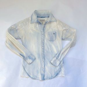GUESS LACE WHITE WASH DENIM PEARL SNAP BUTTON DOWN